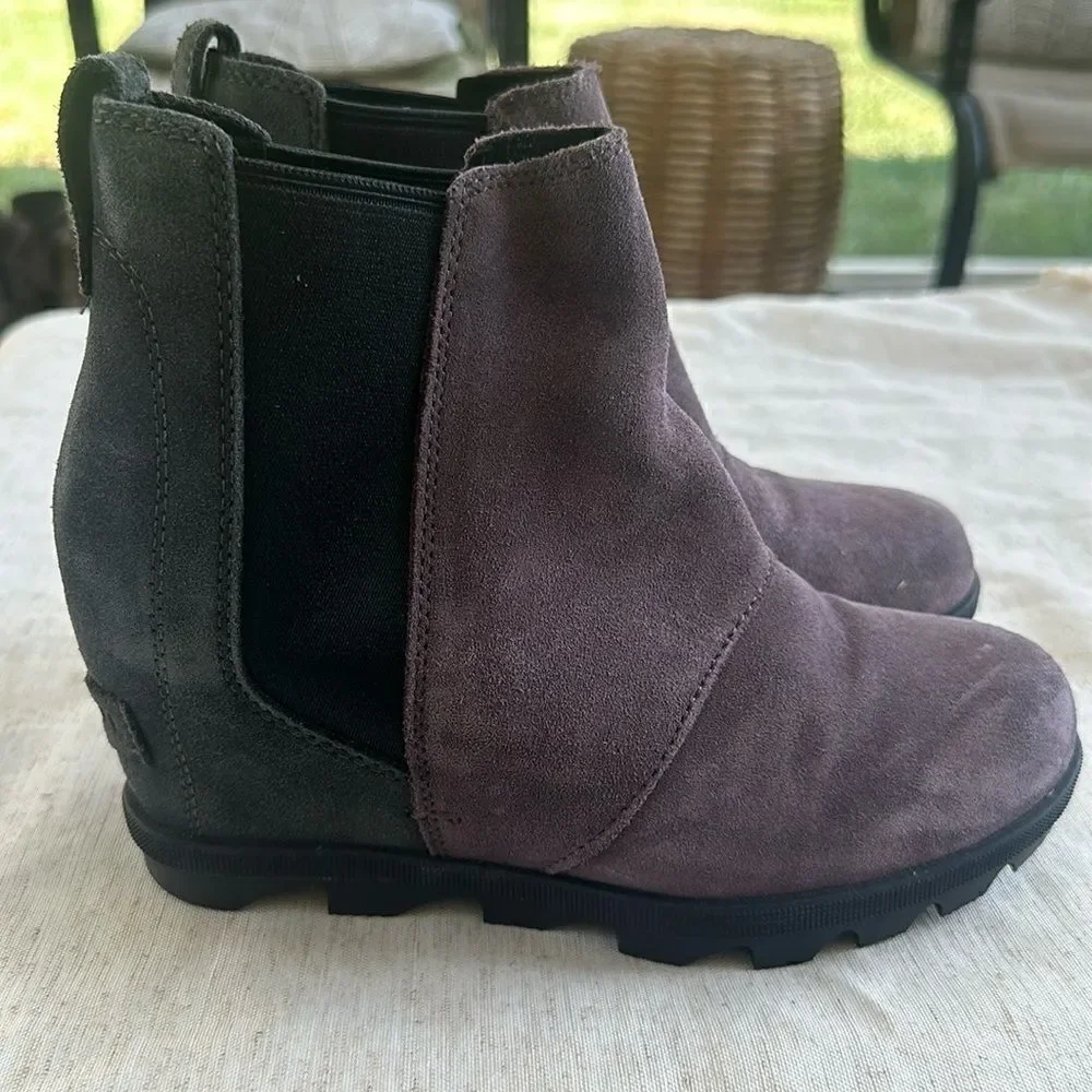 Sorel Joan of Arctic Wedge Chelsea Boots 7